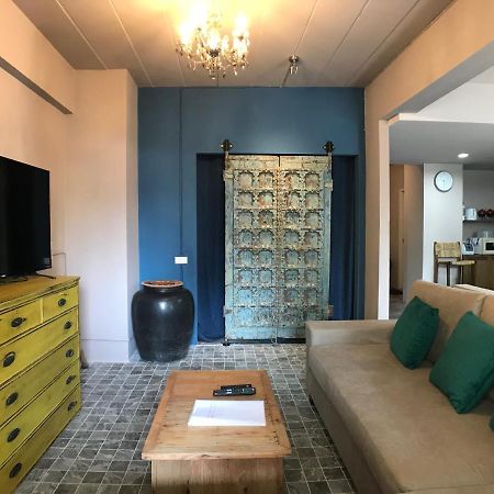 8Th House @ Center Of Chiangmai Old Town Apartment Chiang Mai Luaran gambar