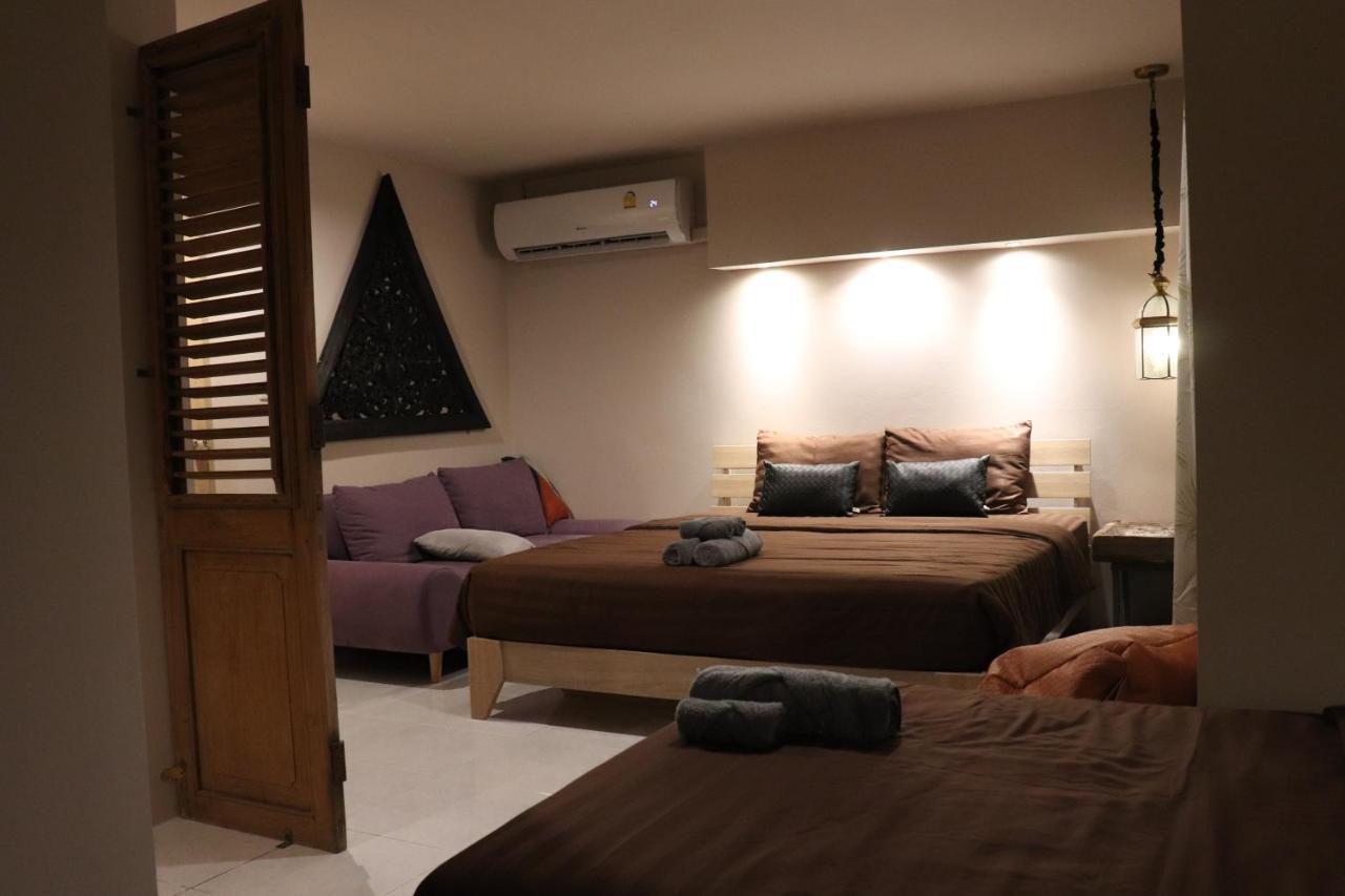 8Th House @ Center Of Chiangmai Old Town Apartment Chiang Mai Luaran gambar