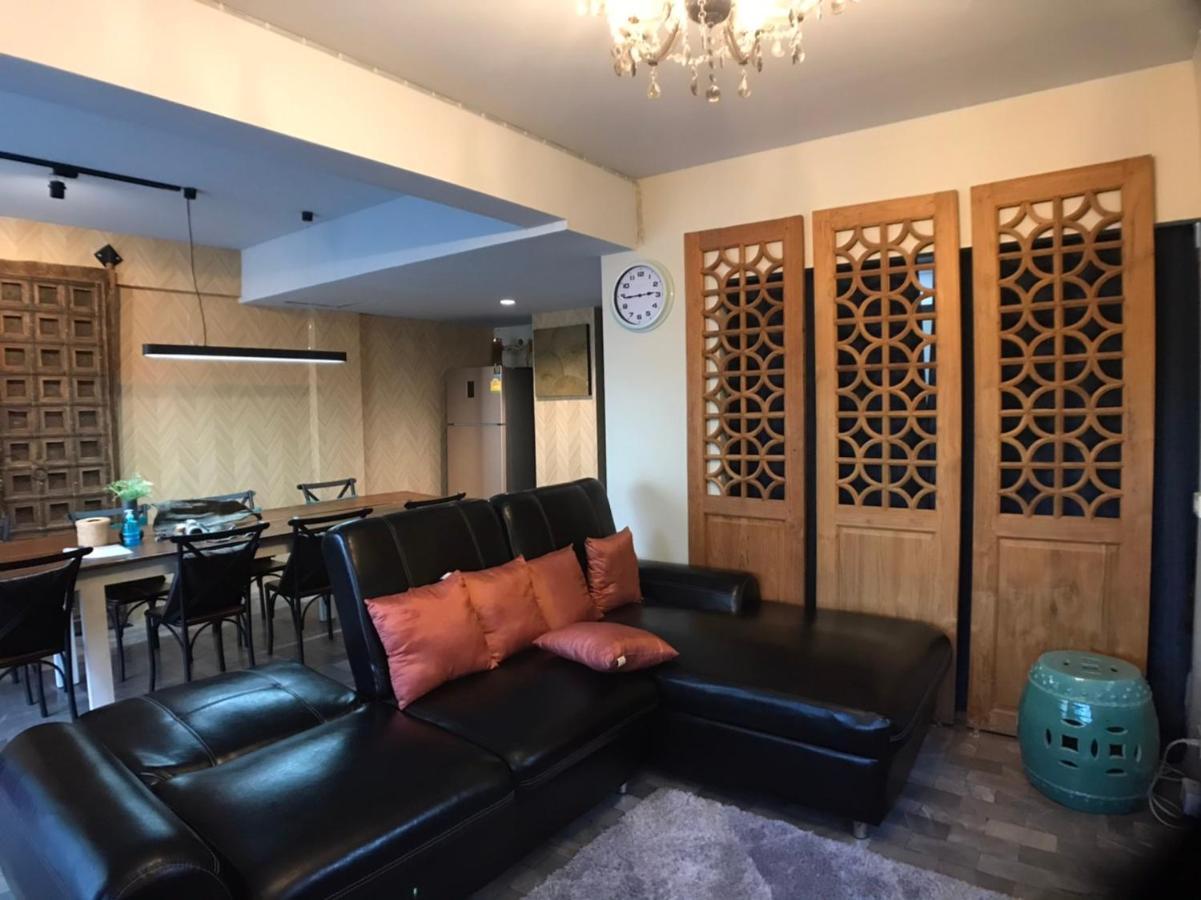 8Th House @ Center Of Chiangmai Old Town Apartment Chiang Mai Luaran gambar