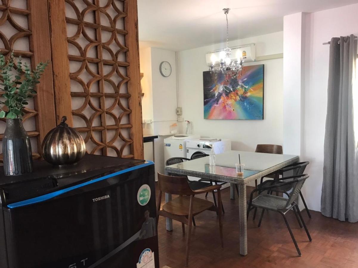 8Th House @ Center Of Chiangmai Old Town Apartment Chiang Mai Luaran gambar