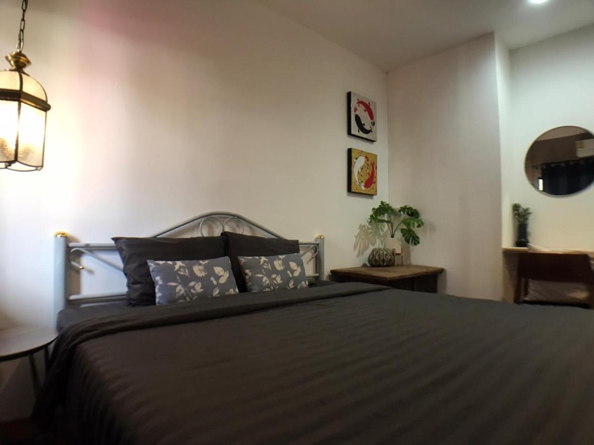 8Th House @ Center Of Chiangmai Old Town Apartment Chiang Mai Luaran gambar