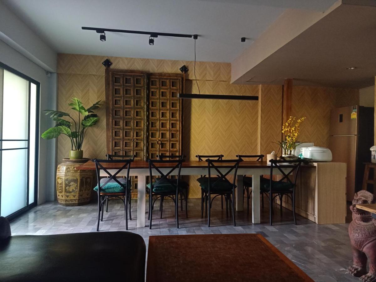 8Th House @ Center Of Chiangmai Old Town Apartment Chiang Mai Luaran gambar
