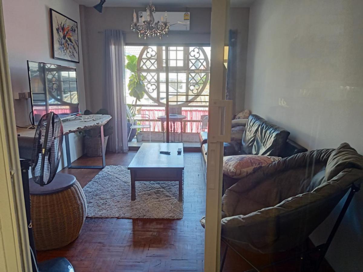 8Th House @ Center Of Chiangmai Old Town Apartment Chiang Mai Luaran gambar