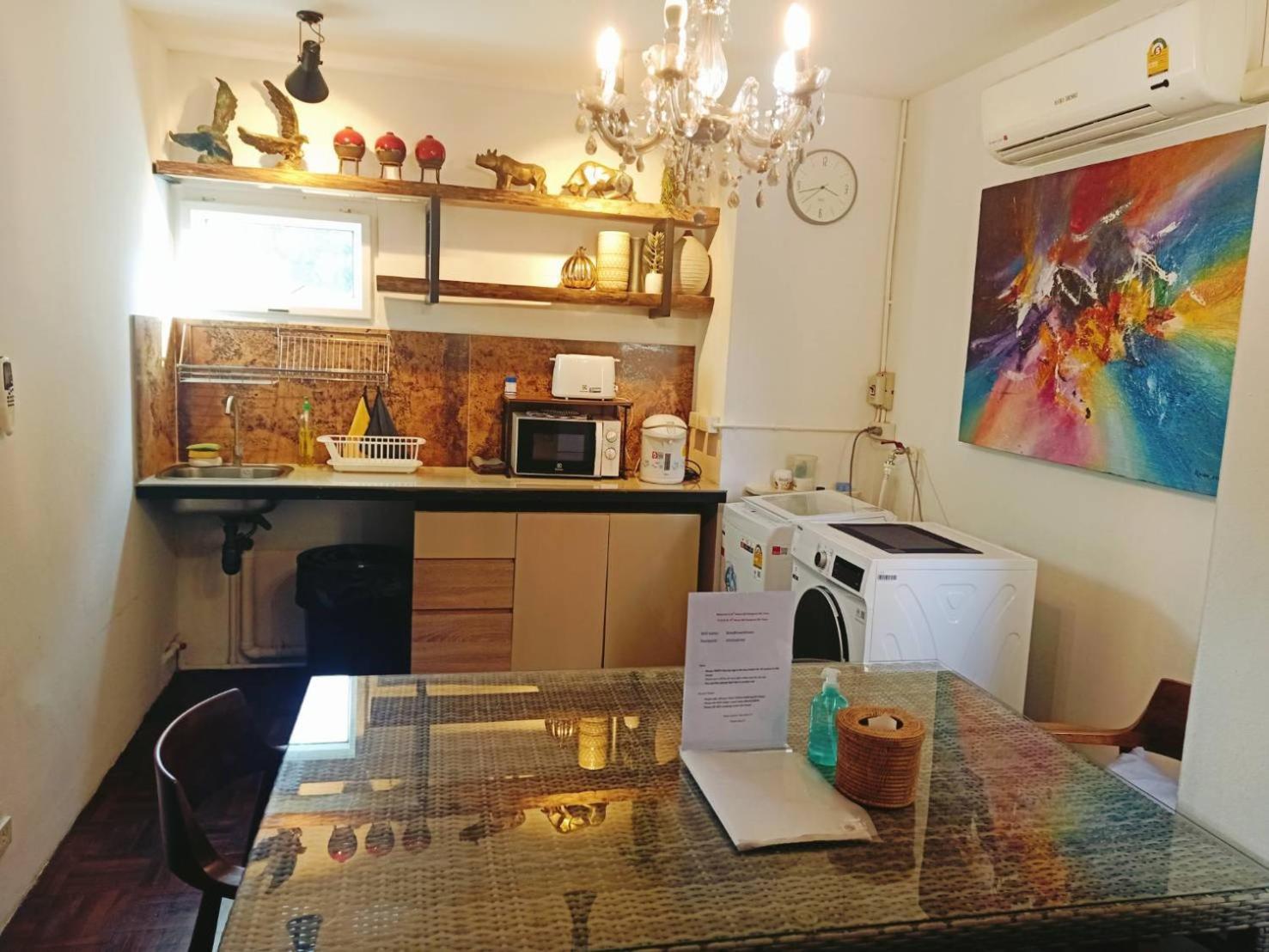 8Th House @ Center Of Chiangmai Old Town Apartment Chiang Mai Luaran gambar