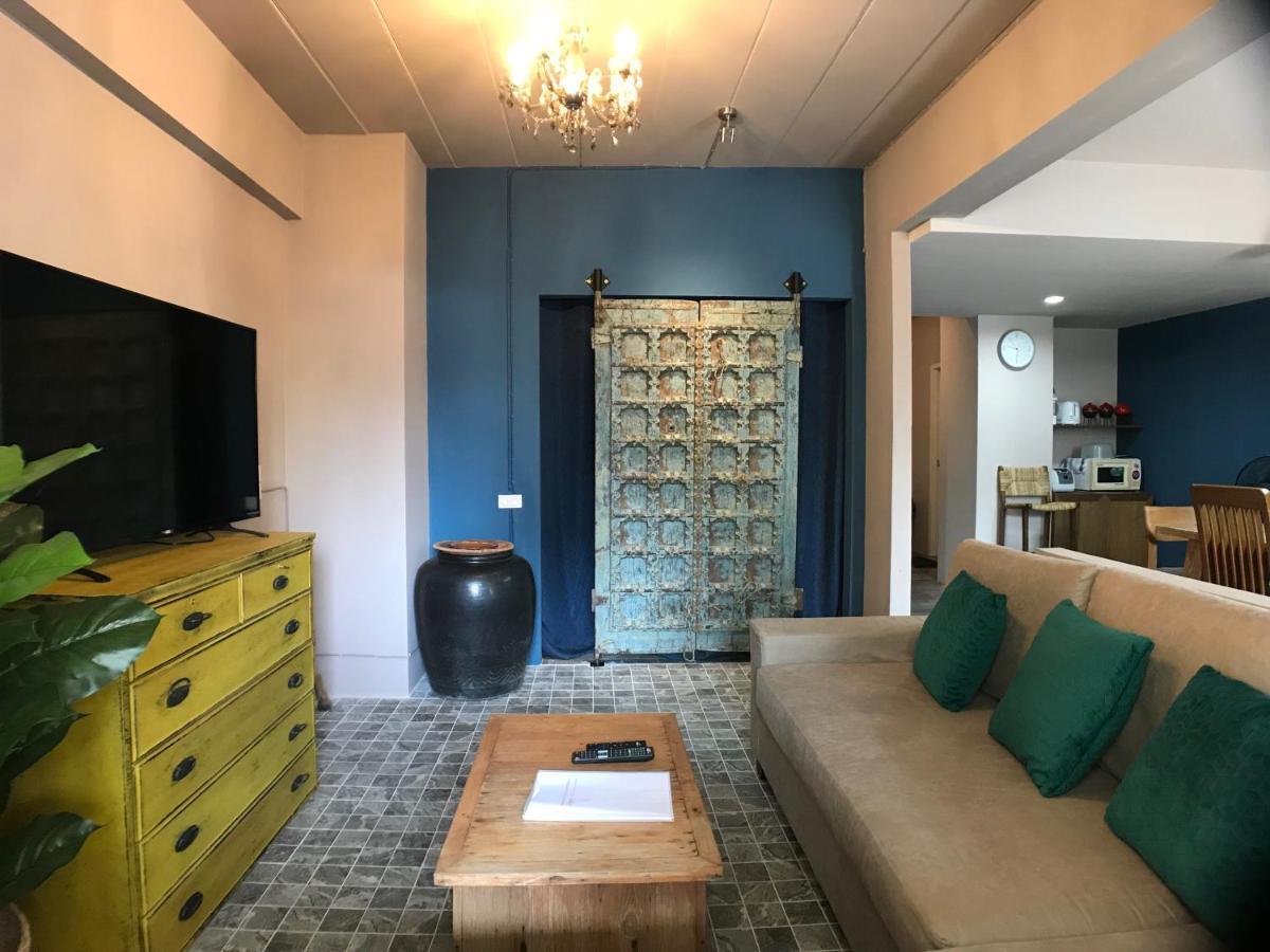 8Th House @ Center Of Chiangmai Old Town Apartment Chiang Mai Luaran gambar